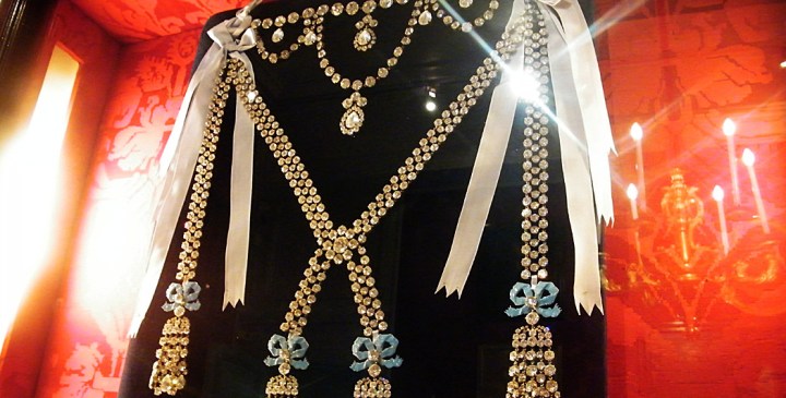affaire-collier-histoire-historyweb