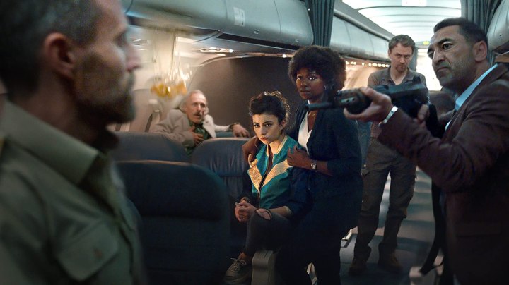 MV5BOTFiMDMyZTMtZWViZC00ZjFjLWJlZWYtY2M2OTRlOGE1ZDNhXkEyXkFqcGdeQXVyMjUxMTY3ODM@._V1_SX1777_CR0,0,1777,999_AL_