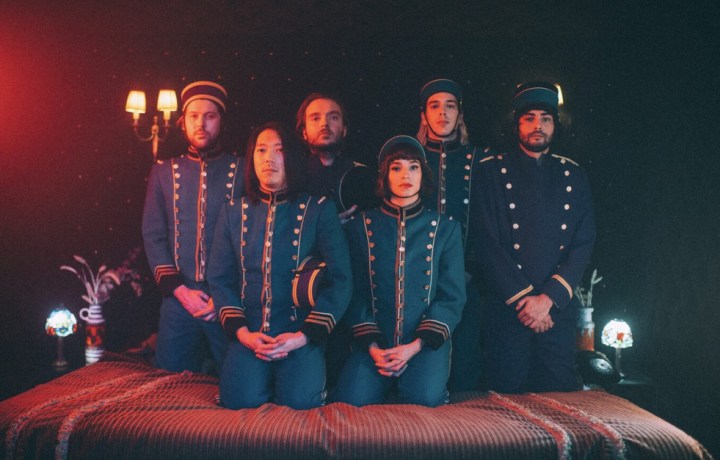 French Music | La nave retrofuturista de L’Impératrice aterrizará en el Pepsi&nbsp;Center