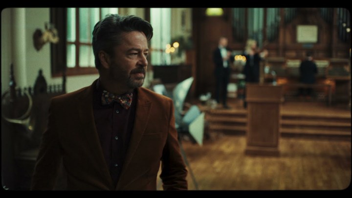 French Music | ¿Ya viste a Mathias de ‘Dix pour cent’ en el nuevo videoclip de Polo &&nbsp;Pan?