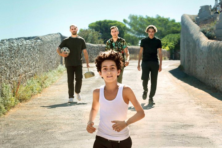 Cine francés en la 71ª Muestra | Inocencia y música contra la barbarie en ‘La Traviata, mis hermanos y&nbsp;yo’